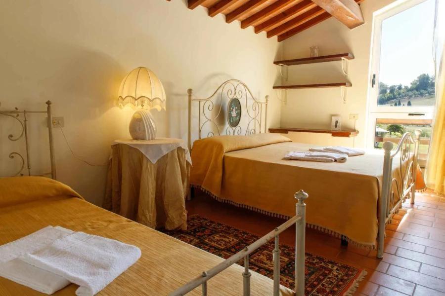 Agriturismo Podere Bucine Basso Лари Экстерьер фото